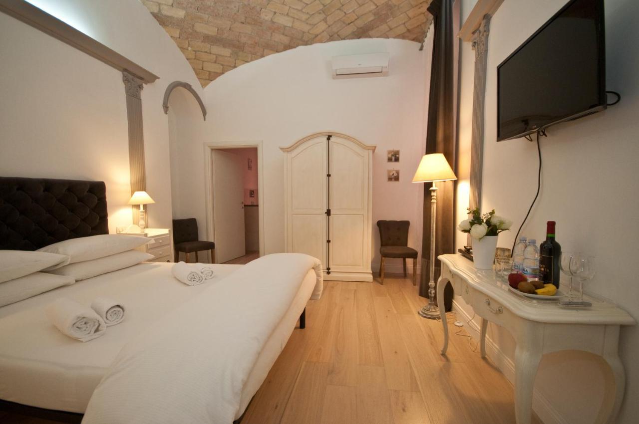 B&B La Finestra Sul Colosseo Roma Exterior foto